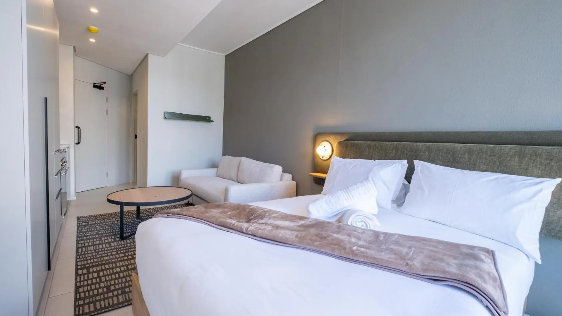 The Rose501: 5Th Floor Apartment With Rooftop Pool Cape Town