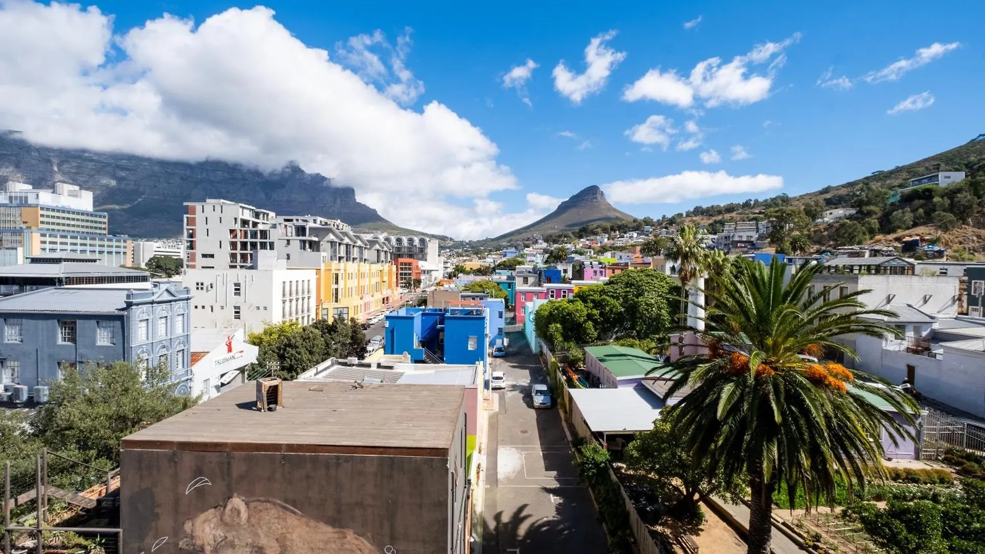 The Rose501: 5Th Floor Apartment With Rooftop Pool location