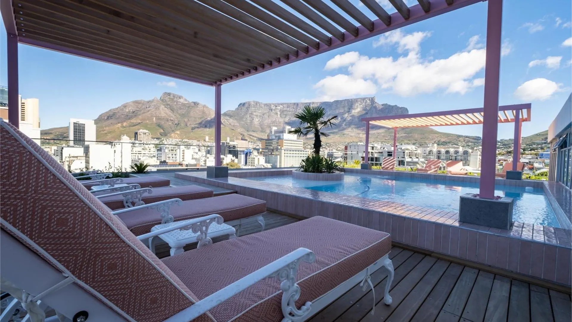 The Rose501: 5Th Floor Apartment With Rooftop Pool Cape Town