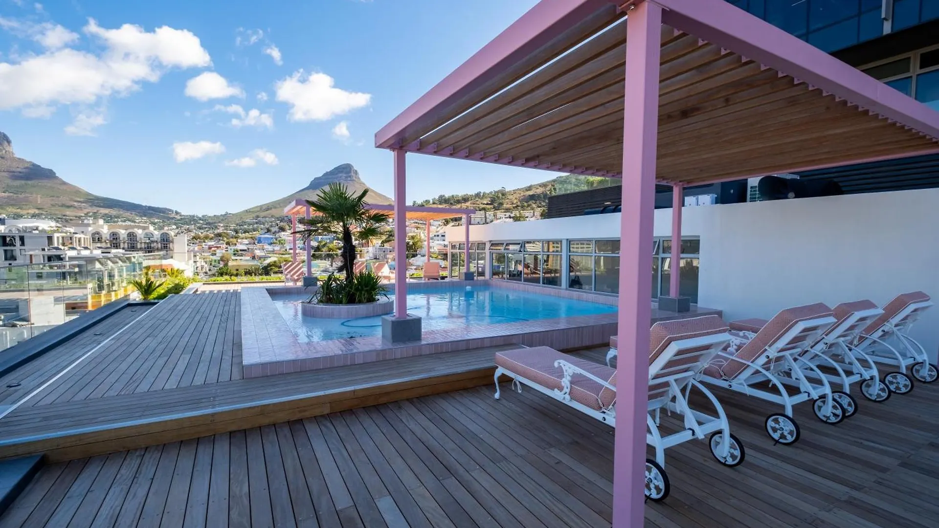 The Rose501: 5Th Floor Apartment With Rooftop Pool Cape Town